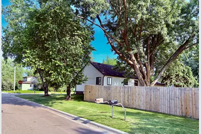 121 5th Avenue NW, Baudette, MN 56623 - Photo 38