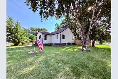 121 5th Avenue NW, Baudette, MN 56623 - Photo 2