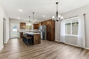 1592 Elm St S, Cambridge, MN 55008 - Photo 8