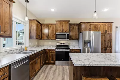 1592 Elm Street S, Cambridge, MN 55008 - Photo 12