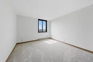 1181 Edgcumbe Rd, Saint Paul, MN 55105 - Photo 14
