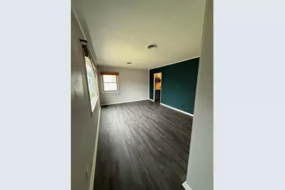 6725 W Verona Court, Milwaukee, WI 53219 - Photo 2