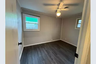 6725 W Verona Court, Milwaukee, WI 53219 - Photo 4