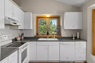 7055 Upper 157th St W, Apple Valley, MN 55124 - Photo 16