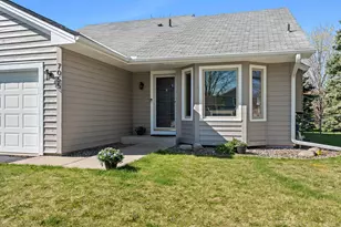 7055 Upper 157th St W, Apple Valley, MN 55124 - Photo 4
