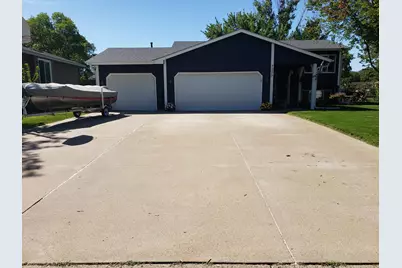 7225 116th Place N, Champlin, MN 55316 - Photo 2