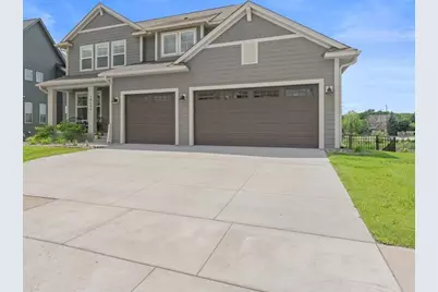 10125 Shadyview Lane N, Maple Grove, MN 55311 - Photo 2