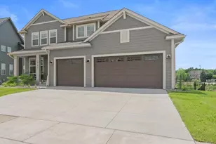 10125 Shadyview Ln N, Maple Grove, MN 55311 - Photo 2