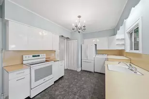 2189 St Clair Ave, Saint Paul, MN 55105 - Photo 12