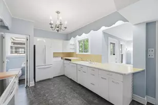 2189 St Clair Ave, Saint Paul, MN 55105 - Photo 8
