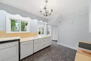 2189 St Clair Ave, Saint Paul, MN 55105 - Photo 14