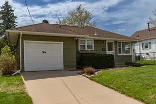 1408 4th St NE, Rochester, MN 55906 - Photo 2