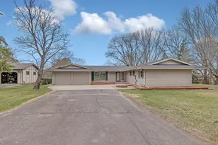 3604 Crestwood Dr NE, Alexandria, MN 56308 - Photo 1