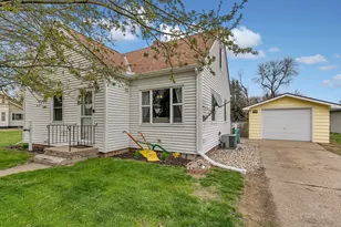 430 Pleasant Ave S, Brooten, MN 56316 - Photo 2