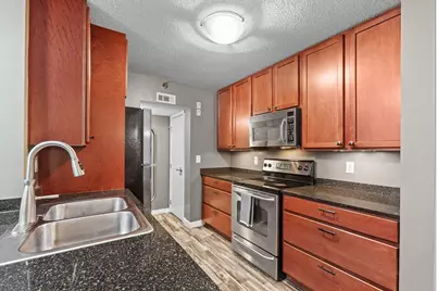 52 Groveland Terrace #108, Minneapolis, MN 55403 - Photo 6