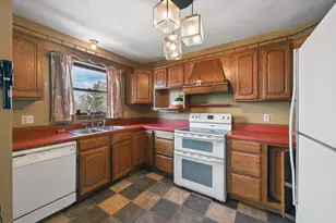 945 East Ave NE, Bemidji, MN 56601 - Photo 6