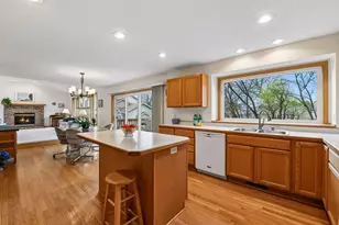 1360 Mockingbird Dr, Waconia, MN 55387 - Photo 12