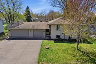 852 Cortland Dr, Apple Valley, MN 55124 - Photo 2