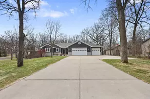 326 N Hickory St, Royalton, MN 56373 - Photo 2