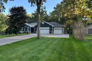 326 N Hickory St, Royalton, MN 56373 - Photo 4