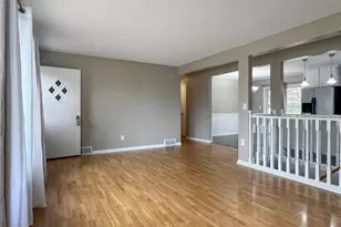 506 Elaine Ave, Marshall, MN 56258 - Photo 8