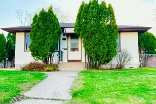465 Ruth St N, Saint Paul, MN 55119 - Photo 2