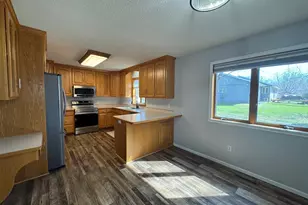 917 Lilac Ln, Little Falls, MN 56345 - Photo 8