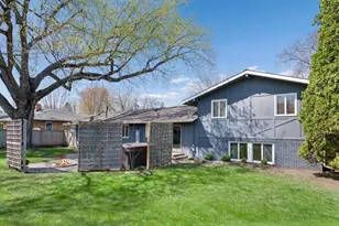 6009 Chapel Dr, Edina, MN 55439 - Photo 36