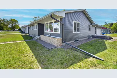 822 W Chandler Street, Arlington, MN 55307 - Photo 1