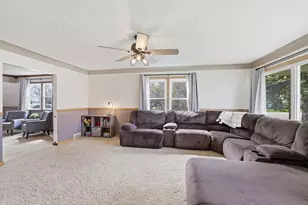 822 W Chandler St, Arlington, MN 55307 - Photo 10