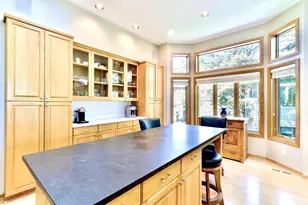 3711 Village Ct, Woodbury, MN 55125 - Photo 4