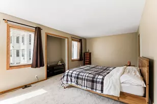 3062 Lake Shore Dr, Minneapolis, MN 55416 - Photo 18