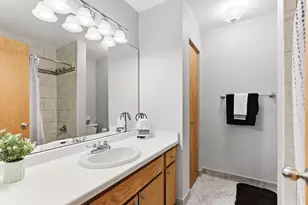 3062 Lake Shore Dr, Minneapolis, MN 55416 - Photo 10