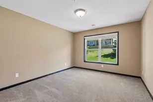 8652 Lake Riley Dr, Chanhassen, MN 55317 - Photo 32