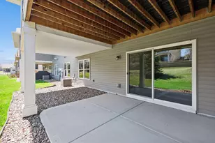 8652 Lake Riley Dr, Chanhassen, MN 55317 - Photo 42