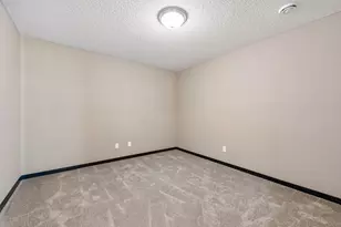 8652 Lake Riley Dr, Chanhassen, MN 55317 - Photo 30
