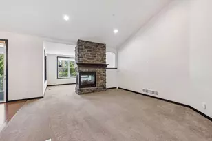 8652 Lake Riley Dr, Chanhassen, MN 55317 - Photo 14
