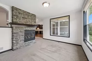 8652 Lake Riley Dr, Chanhassen, MN 55317 - Photo 16