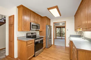 10644 Wellington Ln N, Maple Grove, MN 55369 - Photo 4