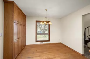 10644 Wellington Ln N, Maple Grove, MN 55369 - Photo 6