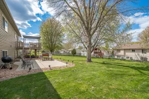 433 Braeburn Dr, Shakopee, MN 55379 - Photo 38