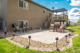 433 Braeburn Dr, Shakopee, MN 55379 - Photo 34