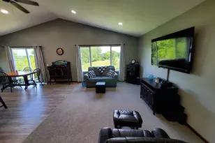 822 Deer Path, Montgomery, MN 56069 - Photo 32