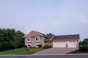822 Deer Path, Montgomery, MN 56069 - Photo 2