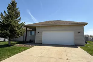 211 Fischer St NW, Montgomery, MN 56069 - Photo 2