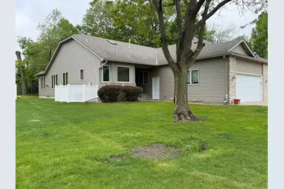 5635 Heather Ridge Court, Shoreview, MN 55126 - Photo 2