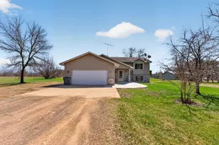18344 N Lake Ln, Pine City, MN 55063 - Photo 36