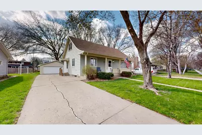 1112 15th Street SW, Willmar, MN 56201 - Photo 2