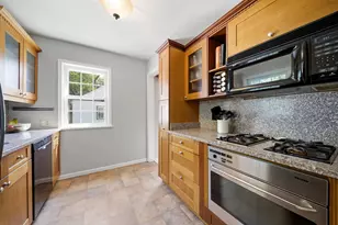 133 Park Ln, Hopkins, MN 55343 - Photo 4
