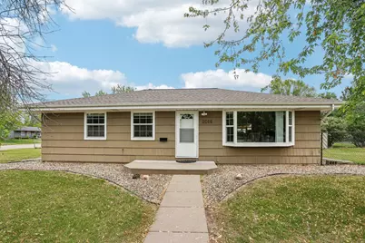 2016 W 90th Street, Bloomington, MN 55431 - Photo 6